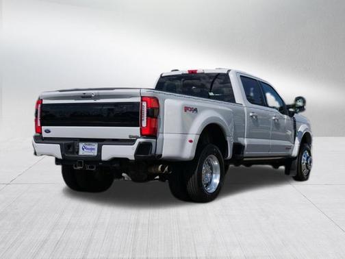 AVALANCHE 2026 Ford F-450 PLATINUM DRW