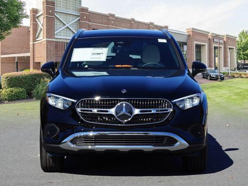 2026 Mercedes-Benz GLC 300 Base