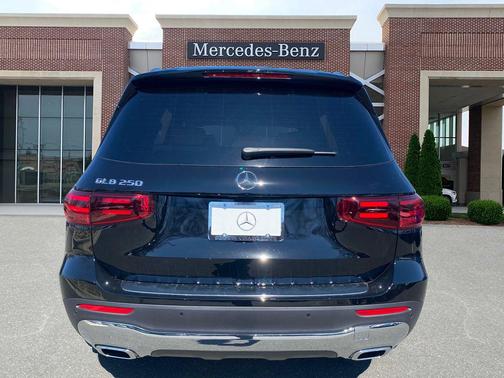 2025 Mercedes-Benz GLB 250 Base