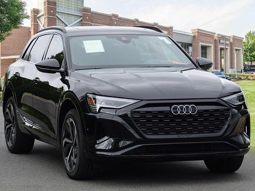 2024 Audi Q8 e-tron Prestige