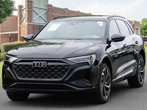 2024 Audi Q8 e-tron Prestige