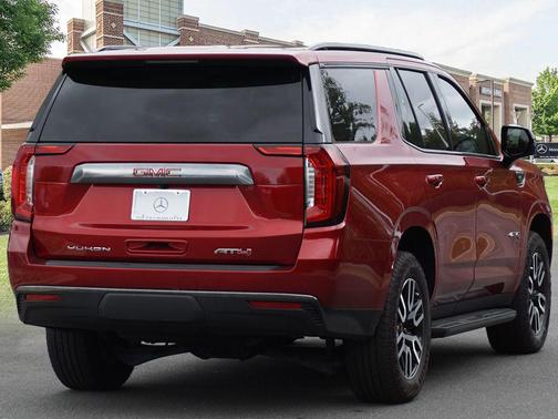 2024 GMC Yukon 4WD AT4