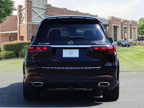 2025 Mercedes-Benz GLS 580 4MATIC