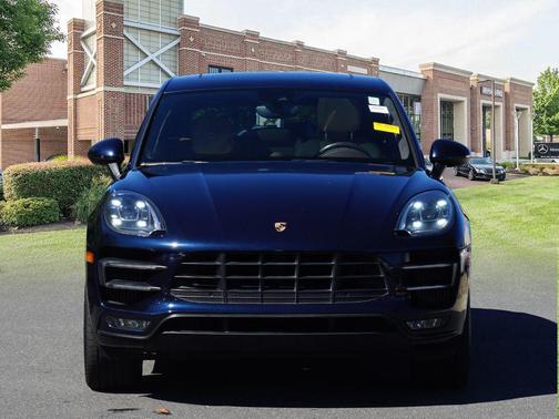 2018 Porsche Macan Turbo