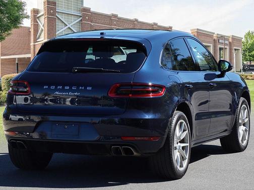 2018 Porsche Macan Turbo