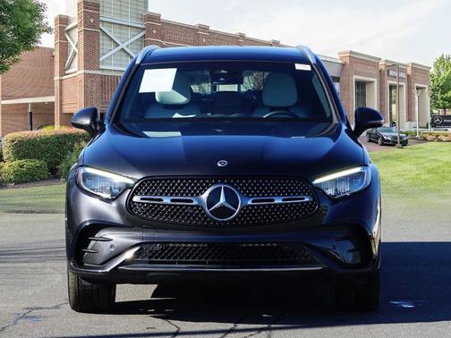 2023 Mercedes-Benz GLC 300 