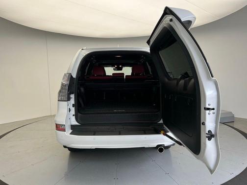 2023 Lexus GX 460 Luxury