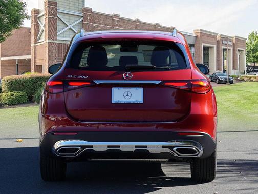 2026 Mercedes-Benz GLC 300 Base