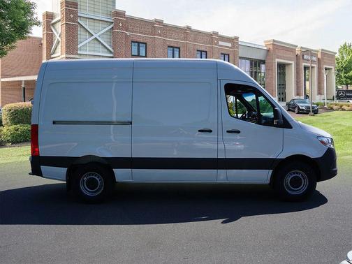 2025 Mercedes-Benz Sprinter 2500 Standard Roof