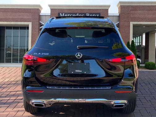 2025 Mercedes-Benz GLA 250 4MATIC