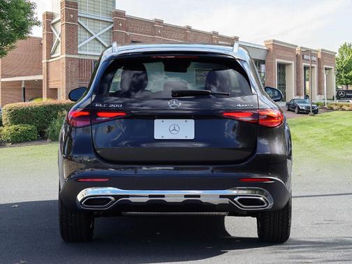 2026 Mercedes-Benz GLC 300 4MATIC