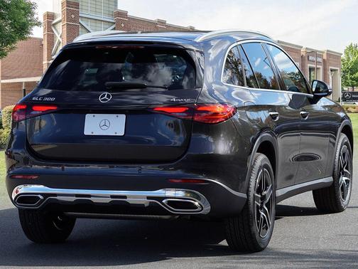 2026 Mercedes-Benz GLC 300 4MATIC