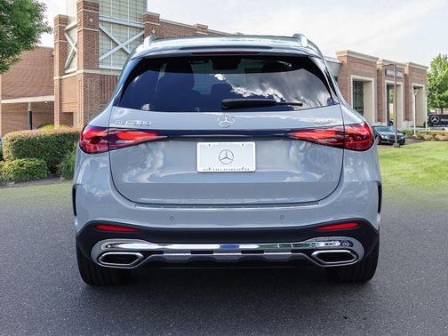 2025 Mercedes-Benz GLC 300 4MATIC