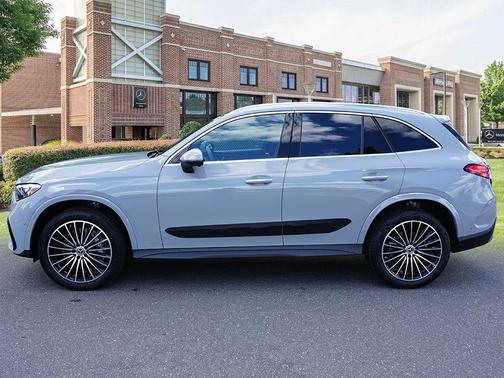 2025 Mercedes-Benz GLC 300 4MATIC