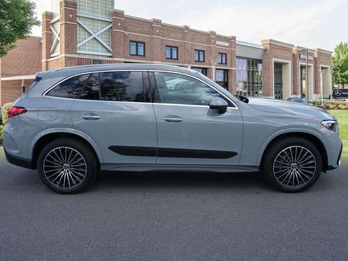 2025 Mercedes-Benz GLC 300 4MATIC