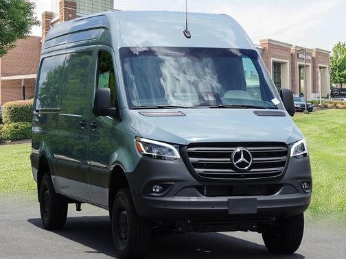 2025 Mercedes-Benz Sprinter 2500 Standard Roof