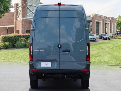 2025 Mercedes-Benz Sprinter 2500 Standard Roof