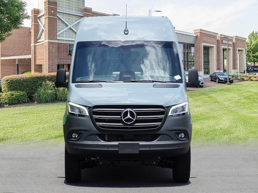 2025 Mercedes-Benz Sprinter 2500 Standard Roof
