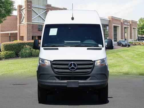 2024 Mercedes-Benz Sprinter 2500 Cargo 144 WB