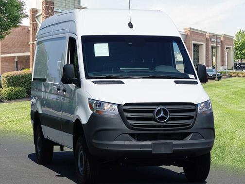 2024 Mercedes-Benz Sprinter 2500 Standard Roof