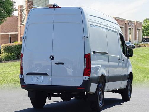 2024 Mercedes-Benz Sprinter 2500 Cargo 144 WB