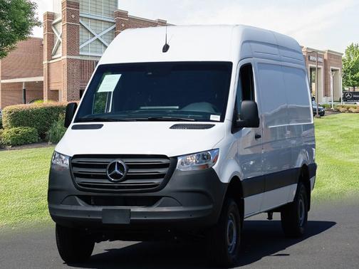 2024 Mercedes-Benz Sprinter 2500 Cargo 144 WB