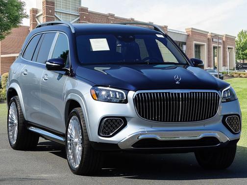 Cirrus Silver Metallic 2025 Mercedes-Benz Maybach GLS 600 4MATIC