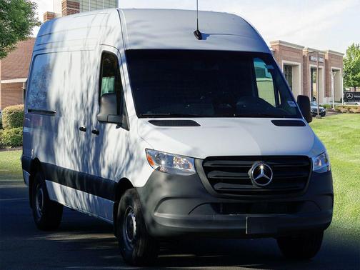 2025 Mercedes-Benz Sprinter 2500 Standard Roof