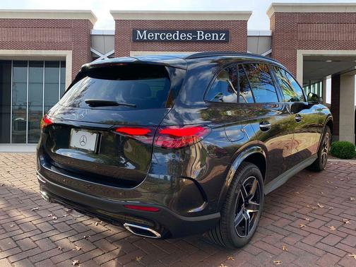 2025 Mercedes-Benz GLC 300 Base