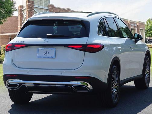 2026 Mercedes-Benz GLC 300 4MATIC