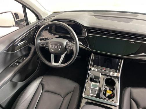 2024 Audi Q7 45 Premium Plus