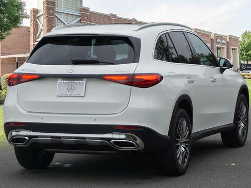 2026 Mercedes-Benz GLC 300 4MATIC