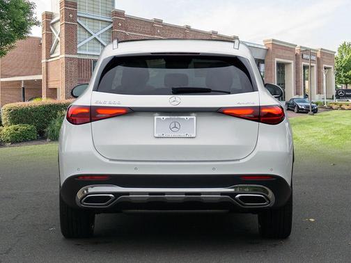 2026 Mercedes-Benz GLC 300 4MATIC