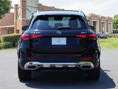 2025 Mercedes-Benz GLC 300 4MATIC