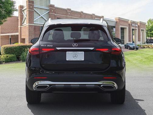 2026 Mercedes-Benz GLC 300 Base