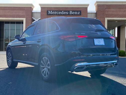 2025 Mercedes-Benz GLC 300 4MATIC