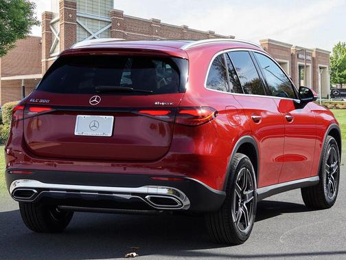 2026 Mercedes-Benz GLC 300 4MATIC