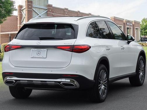 2026 Mercedes-Benz GLC 300 4MATIC