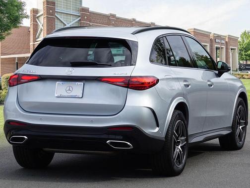 2025 Mercedes-Benz GLC 300 4MATIC