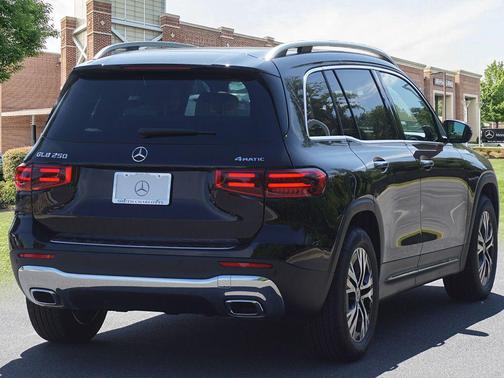 2025 Mercedes-Benz GLB 250 4MATIC