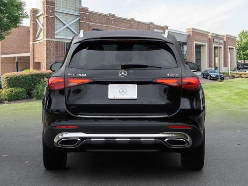2026 Mercedes-Benz GLC 300 4MATIC