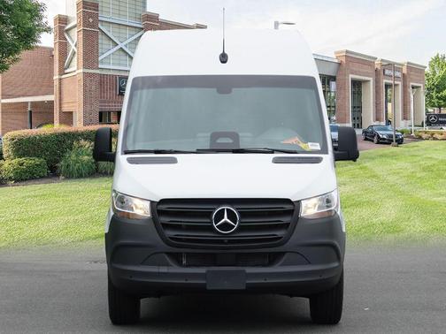 2025 Mercedes-Benz Sprinter 2500 Standard Roof