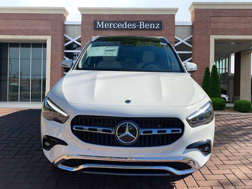 Polar White 2025 Mercedes-Benz GLA 250 Base