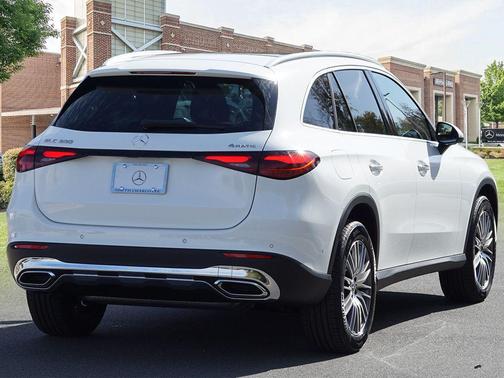 2026 Mercedes-Benz GLC 300 4MATIC