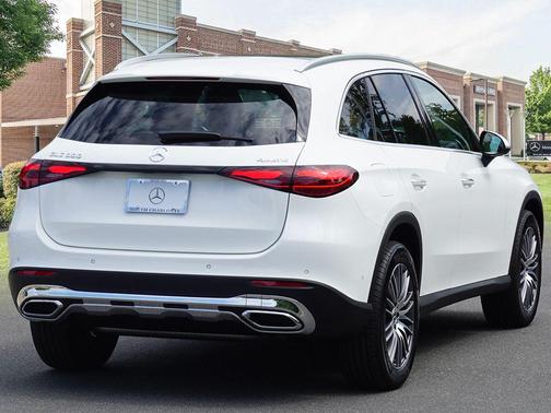 2026 Mercedes-Benz GLC 300 4MATIC