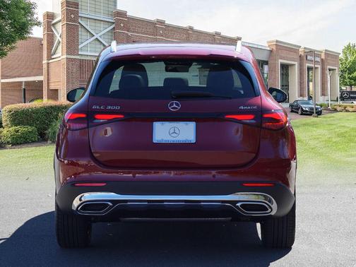 2026 Mercedes-Benz GLC 300 4MATIC