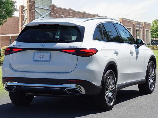 2026 Mercedes-Benz GLC 300 4MATIC