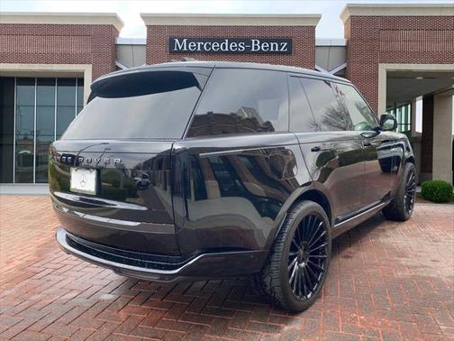 2023 Land Rover Range Rover P530 SE