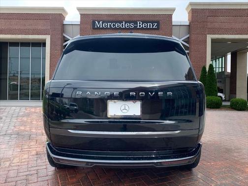 2023 Land Rover Range Rover P530 SE
