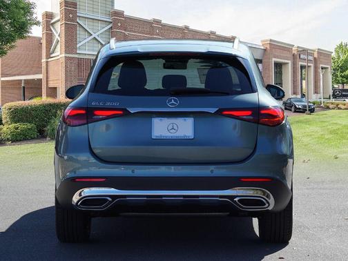 2026 Mercedes-Benz GLC 300 Base